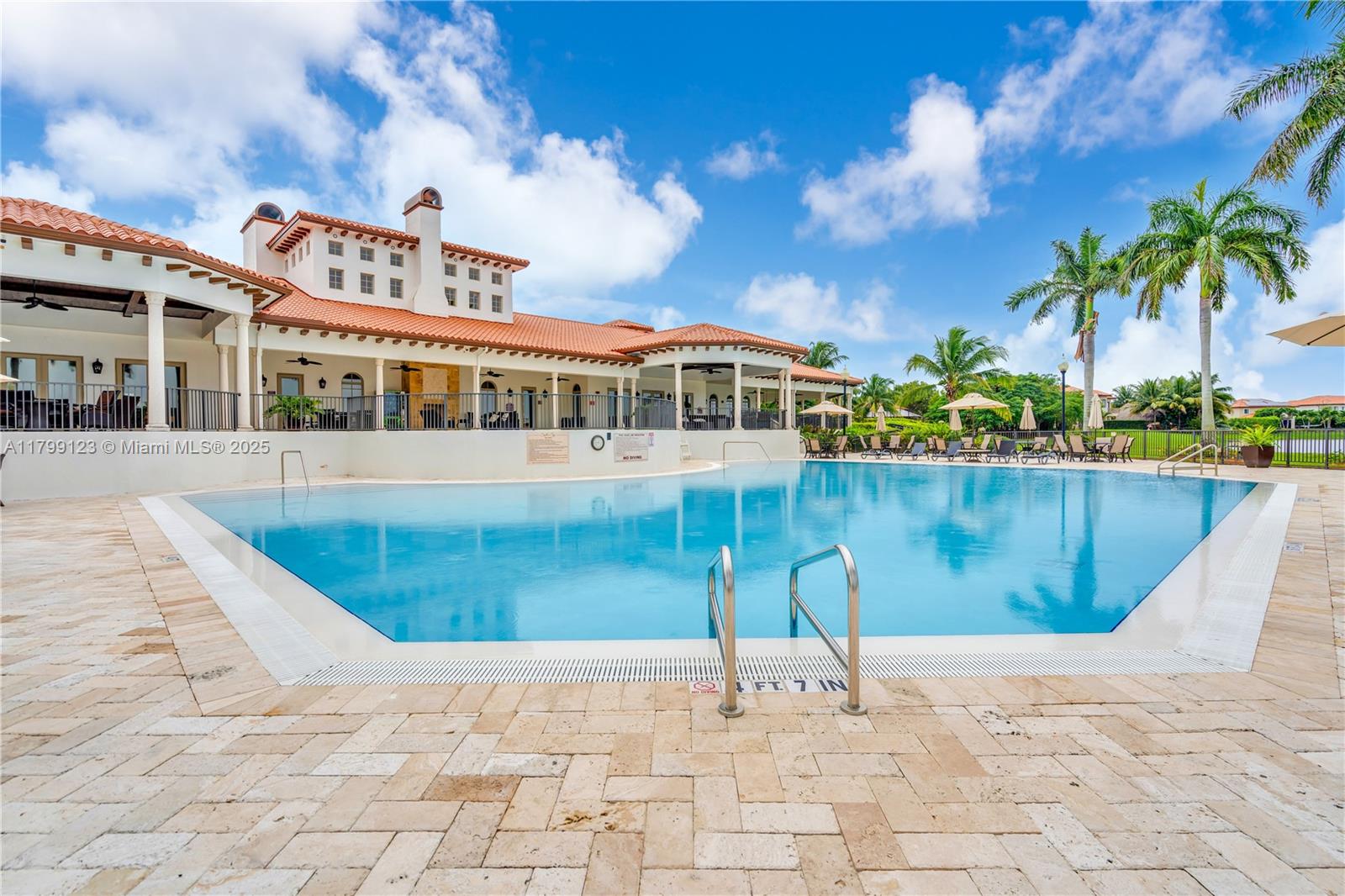 CUTLER CAY - Residential