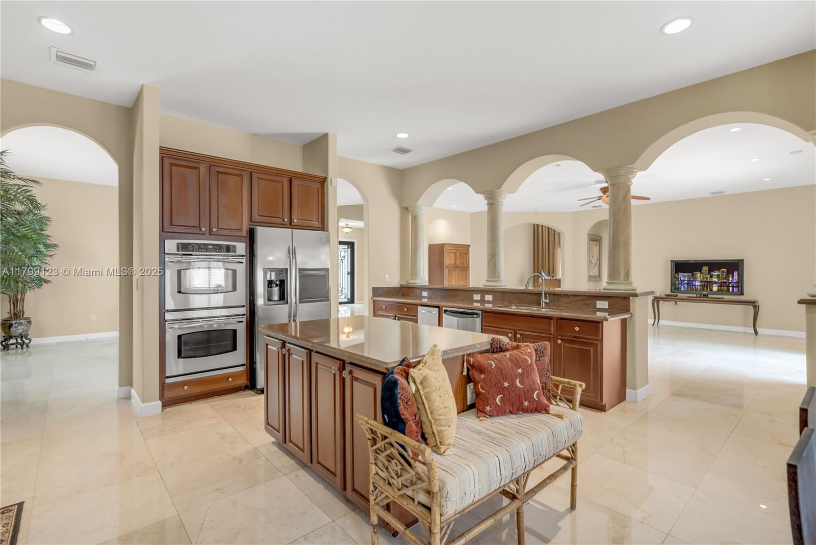 CUTLER CAY - Residential