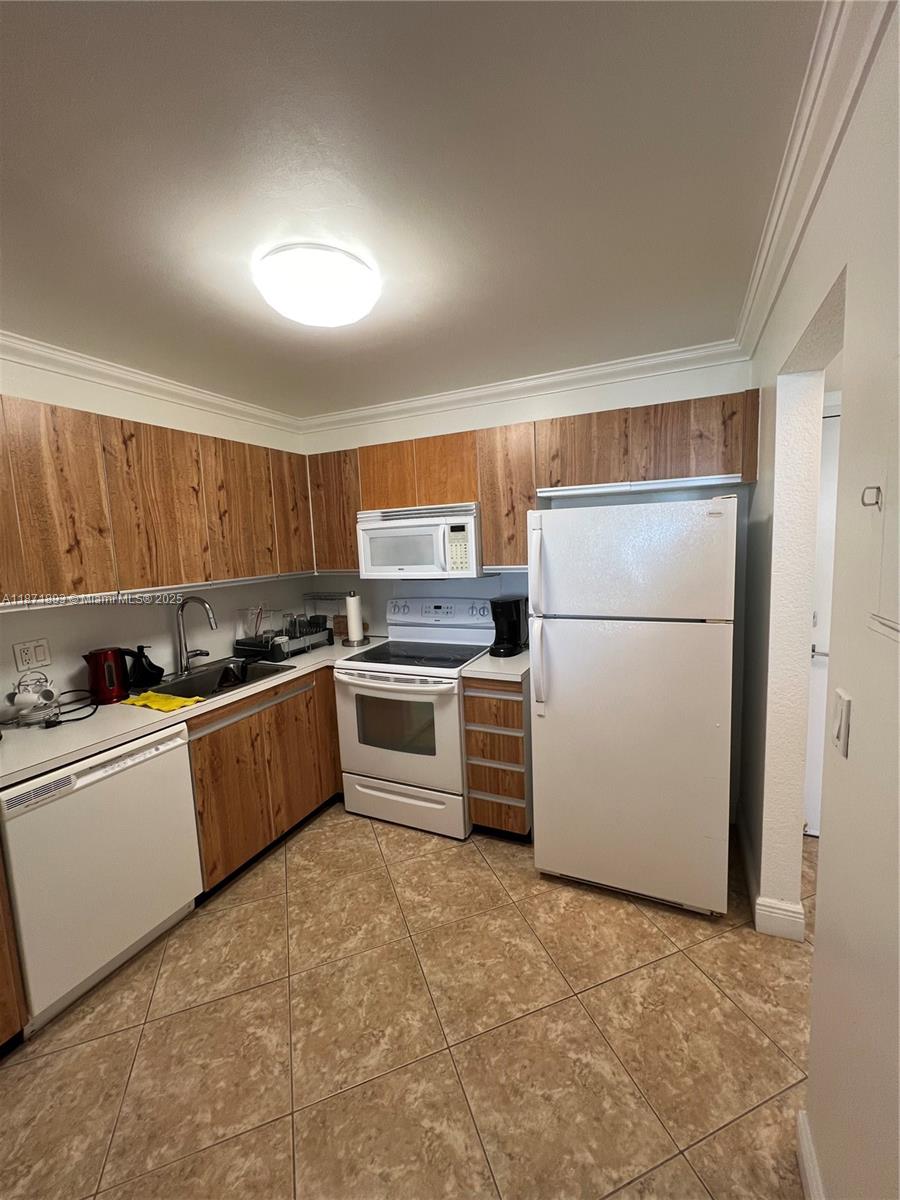 2301 S Ocean Dr 506