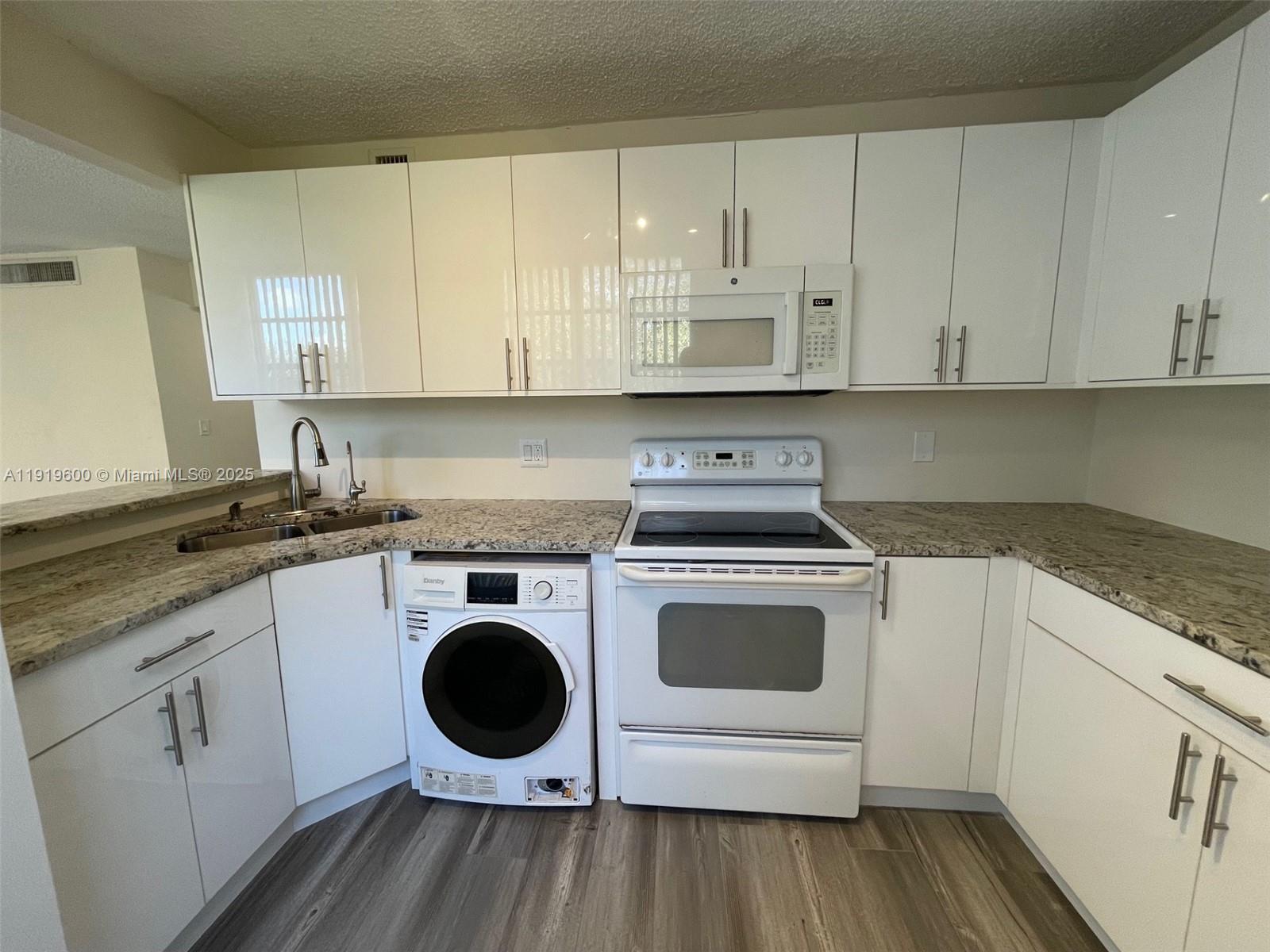 ORCHID TREE CONDO ONE - Residential