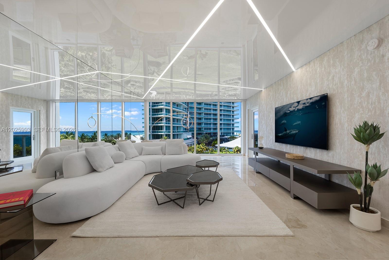 10275 Collins Ave 507