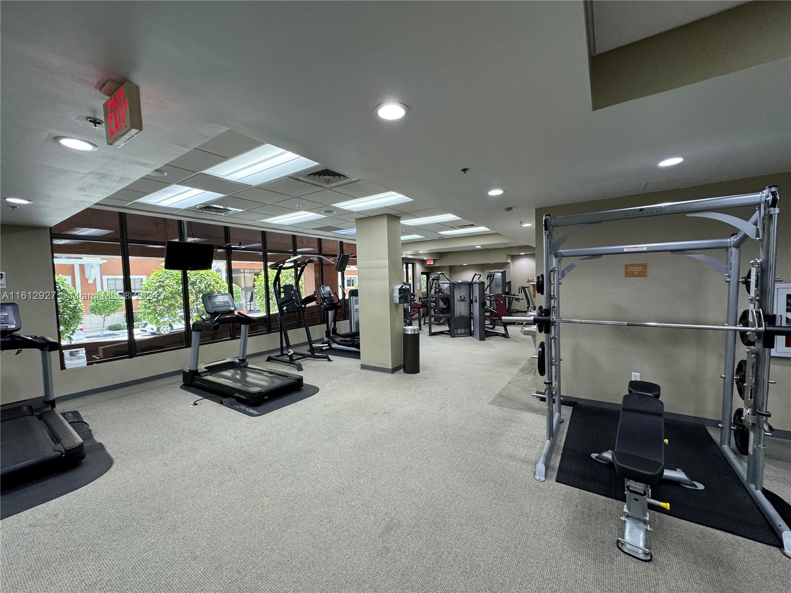 COLONNADE AT DADELAND SE - Residential Lease