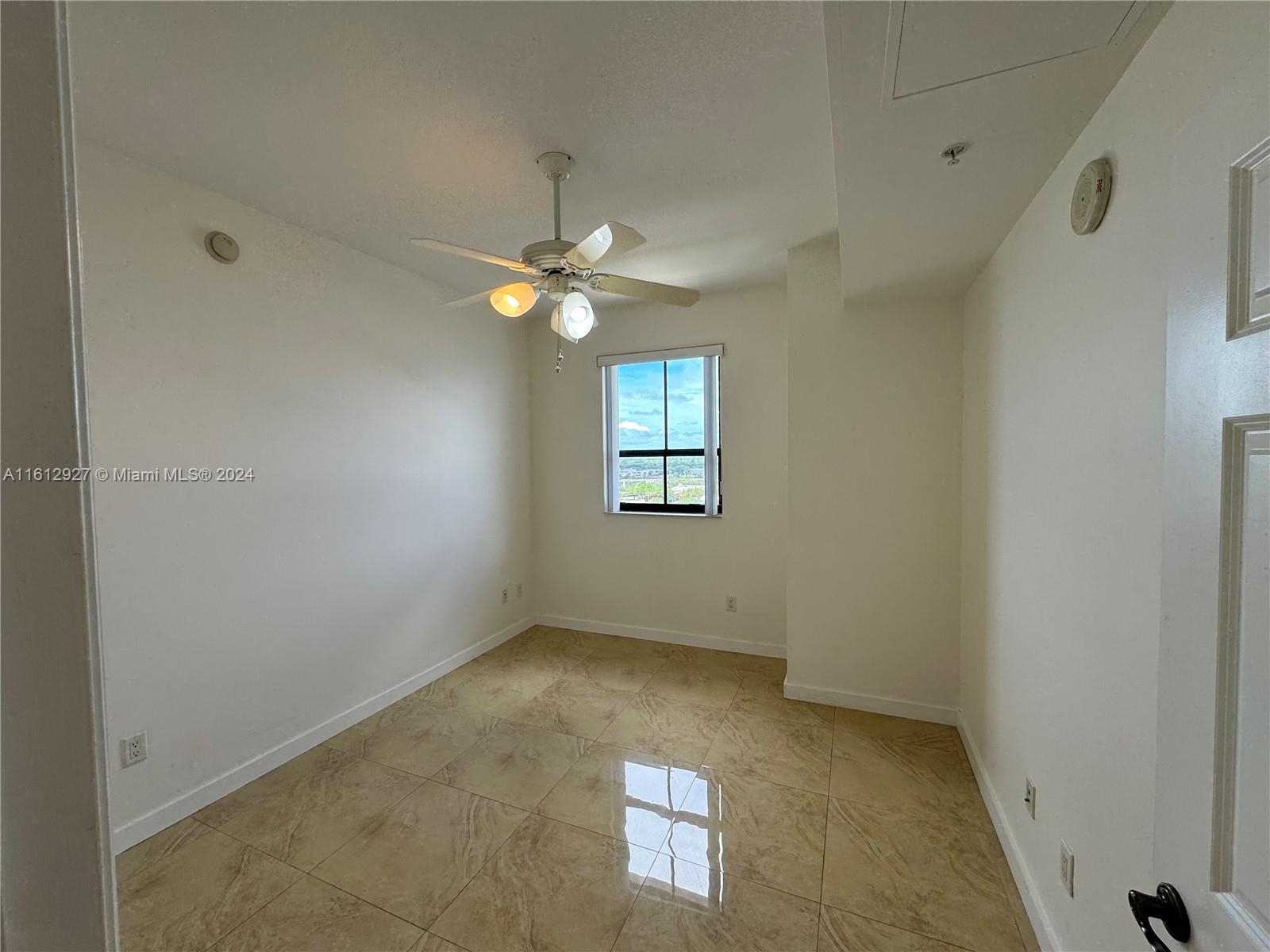 COLONNADE AT DADELAND SE - Residential Lease