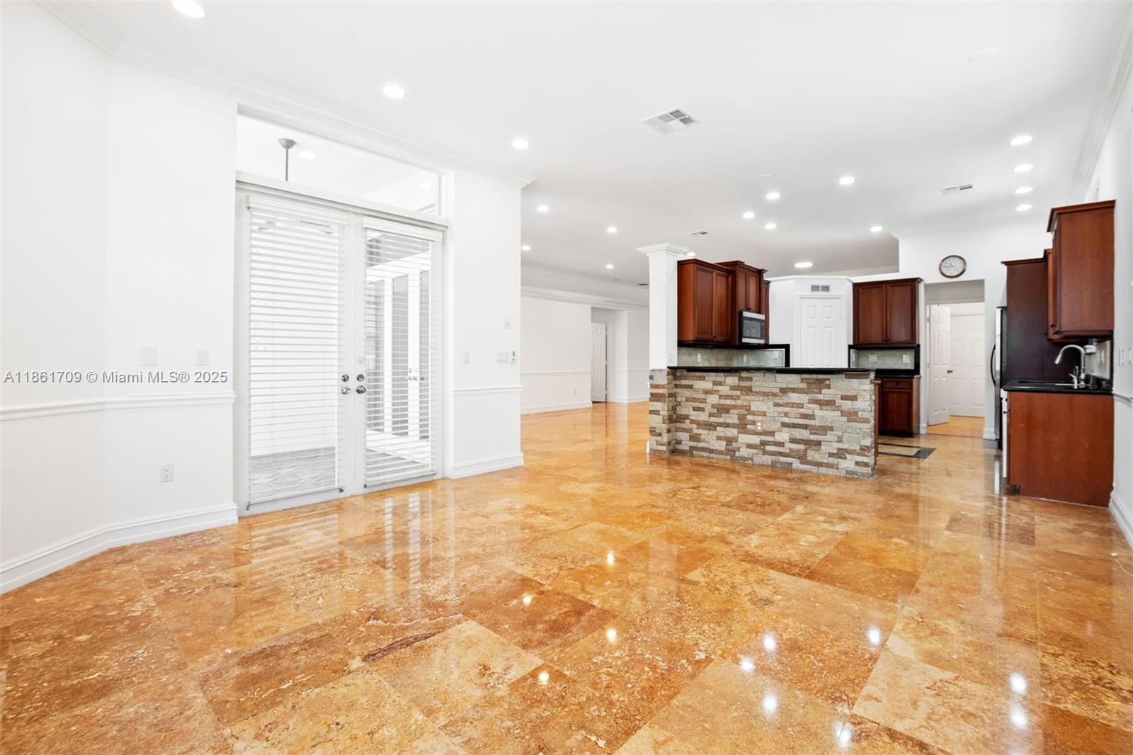 RIVIERA ISLES II - Residential Lease