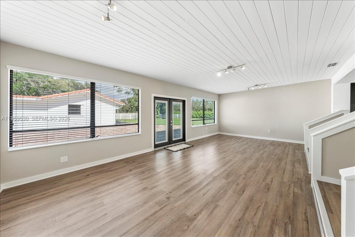 GREEN TREE ESTATES - Residential Lease