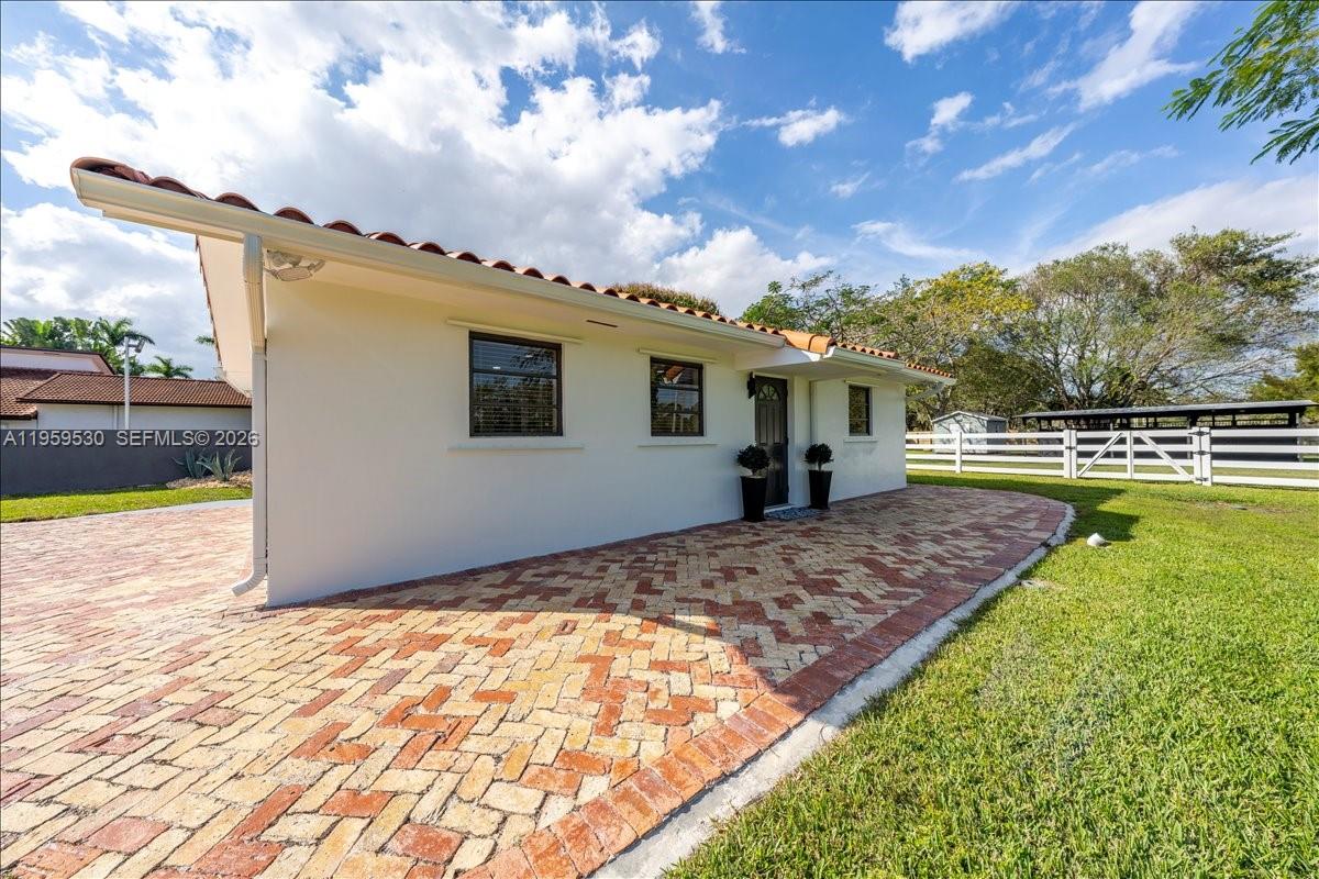 GREEN TREE ESTATES - Residential Lease