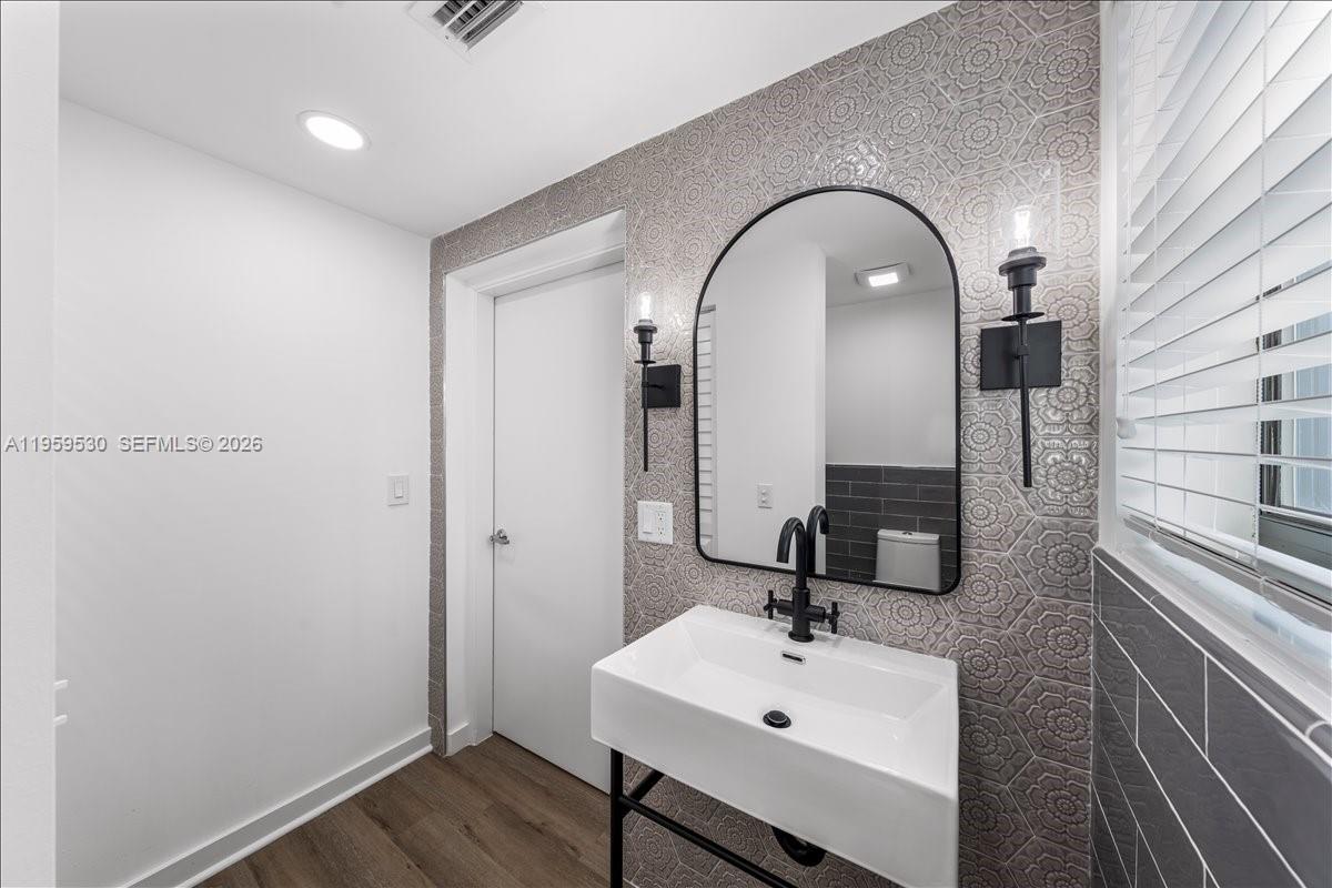 GREEN TREE ESTATES - Residential Lease