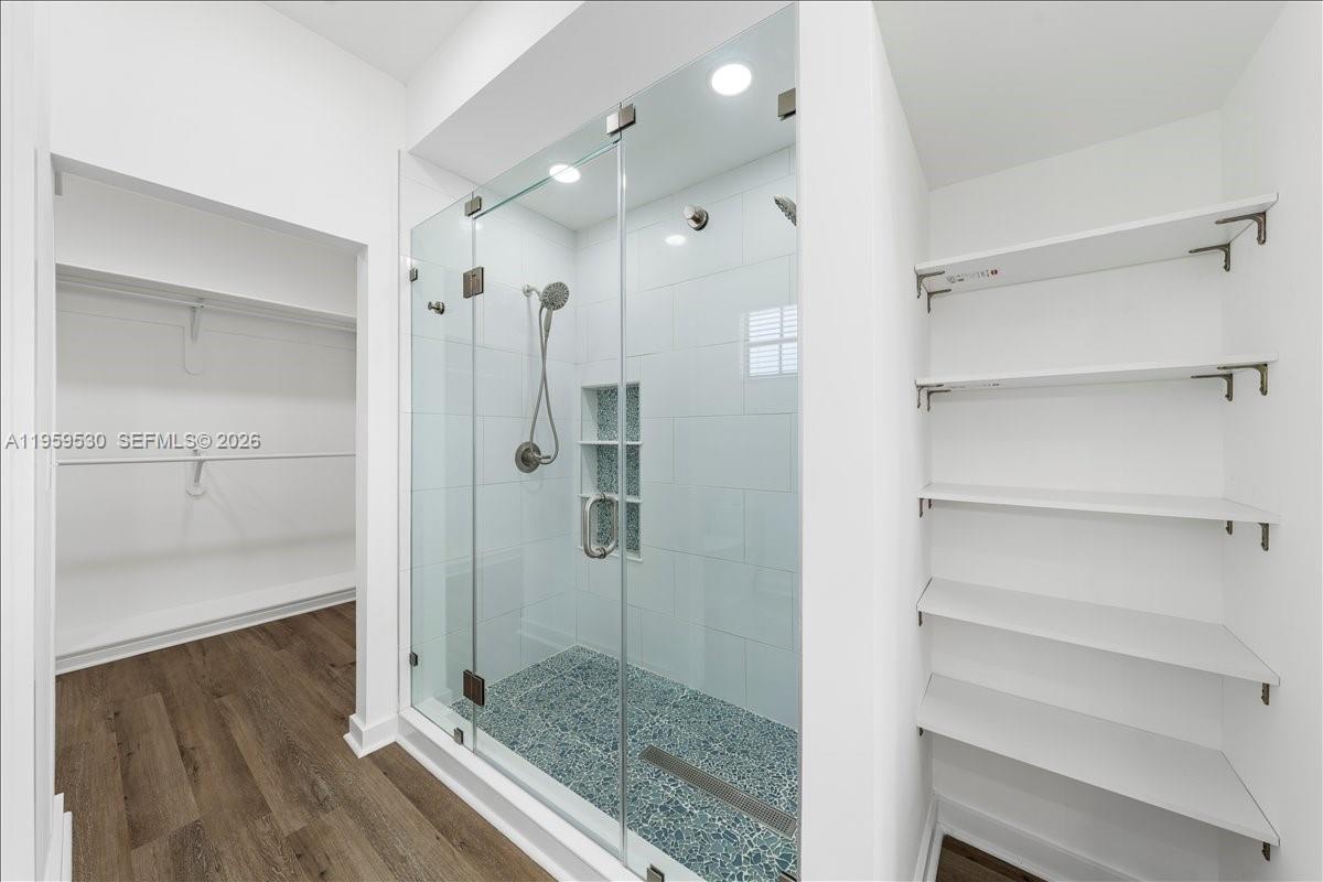 GREEN TREE ESTATES - Residential Lease