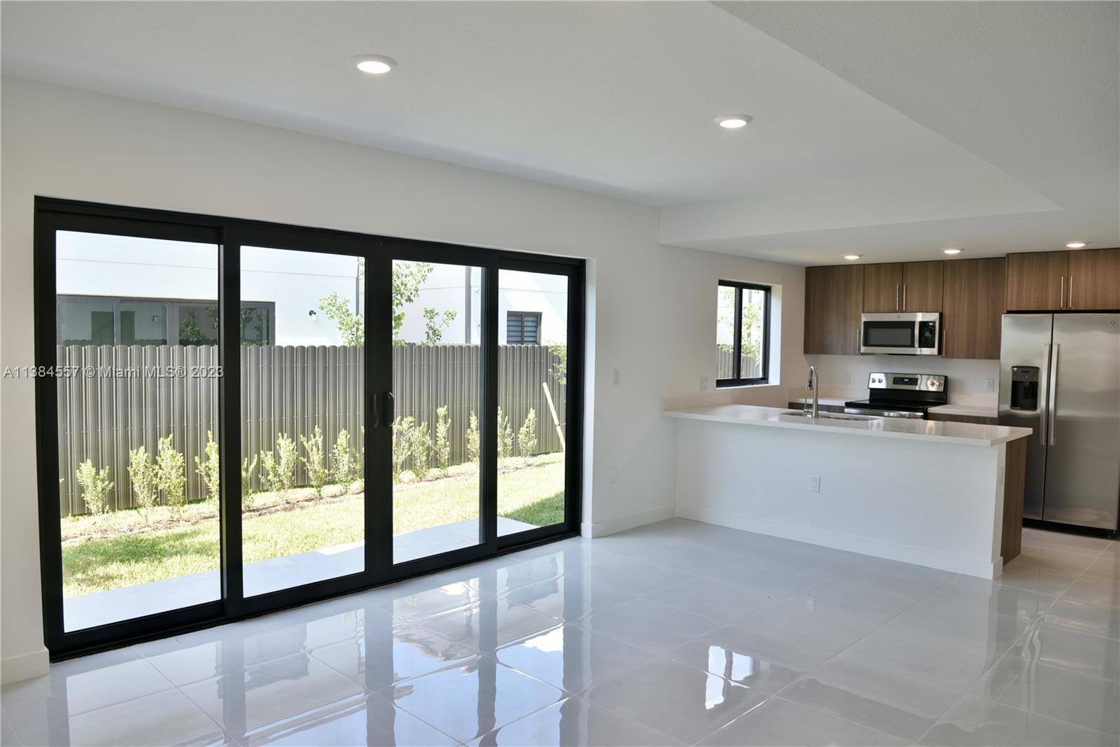 AURORA AT GRAND PALMS - Residential Lease