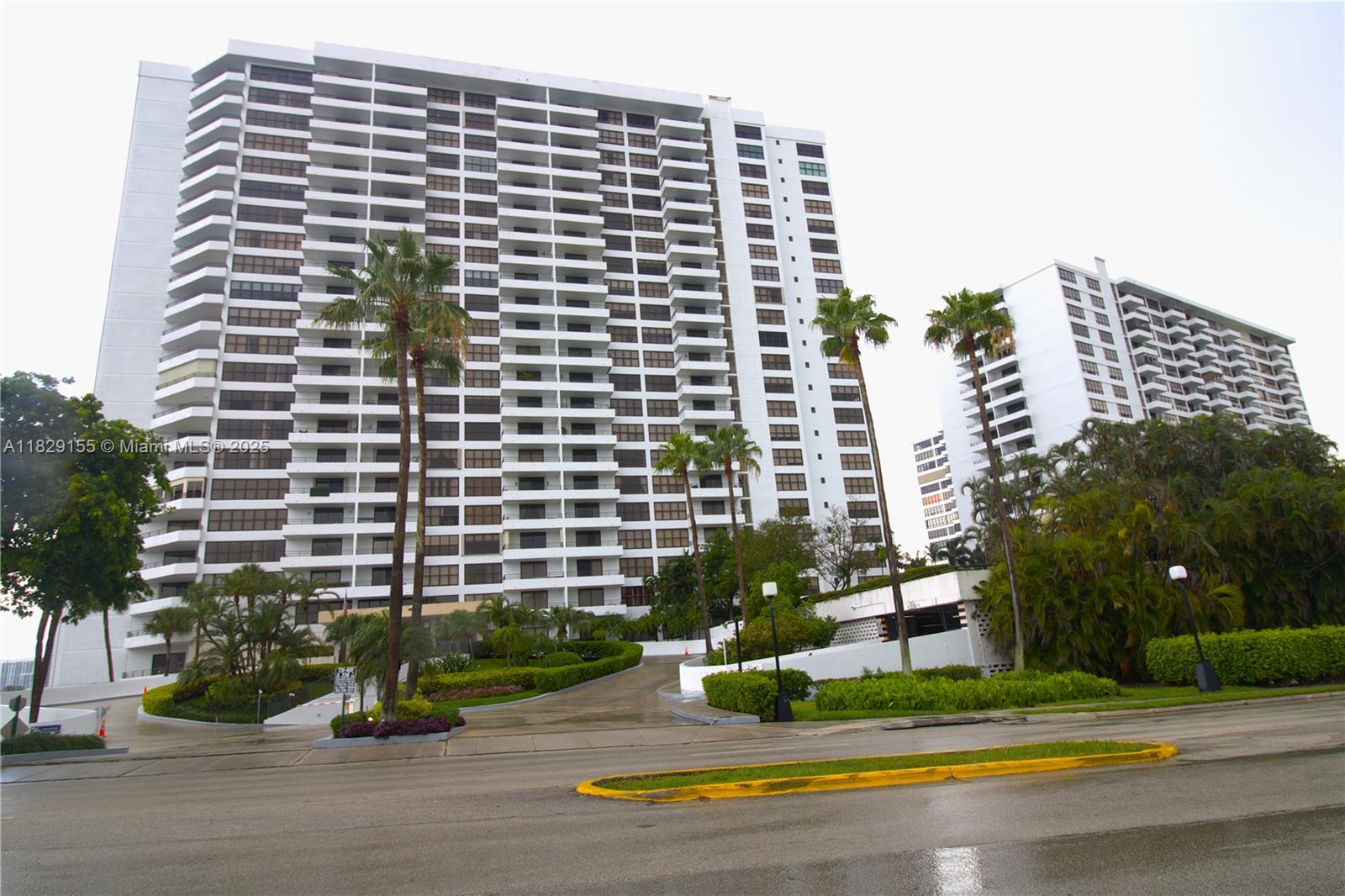 OLYMPUS CONDO PHASE - Residential