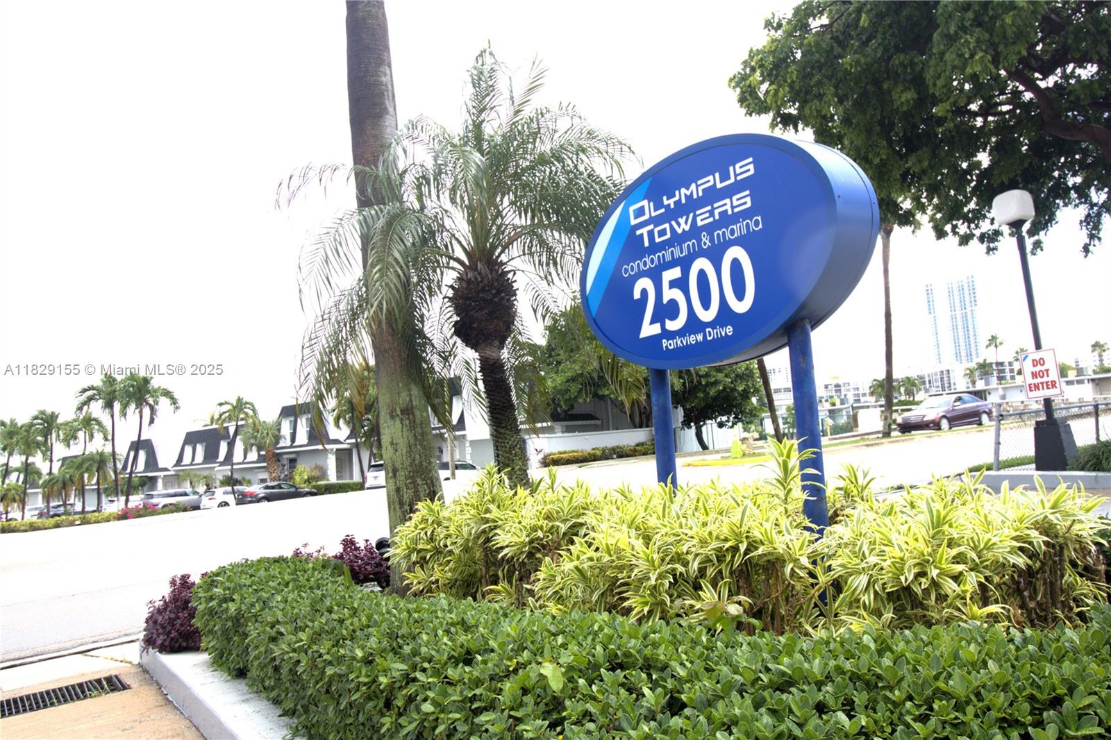 OLYMPUS CONDO PHASE - Residential