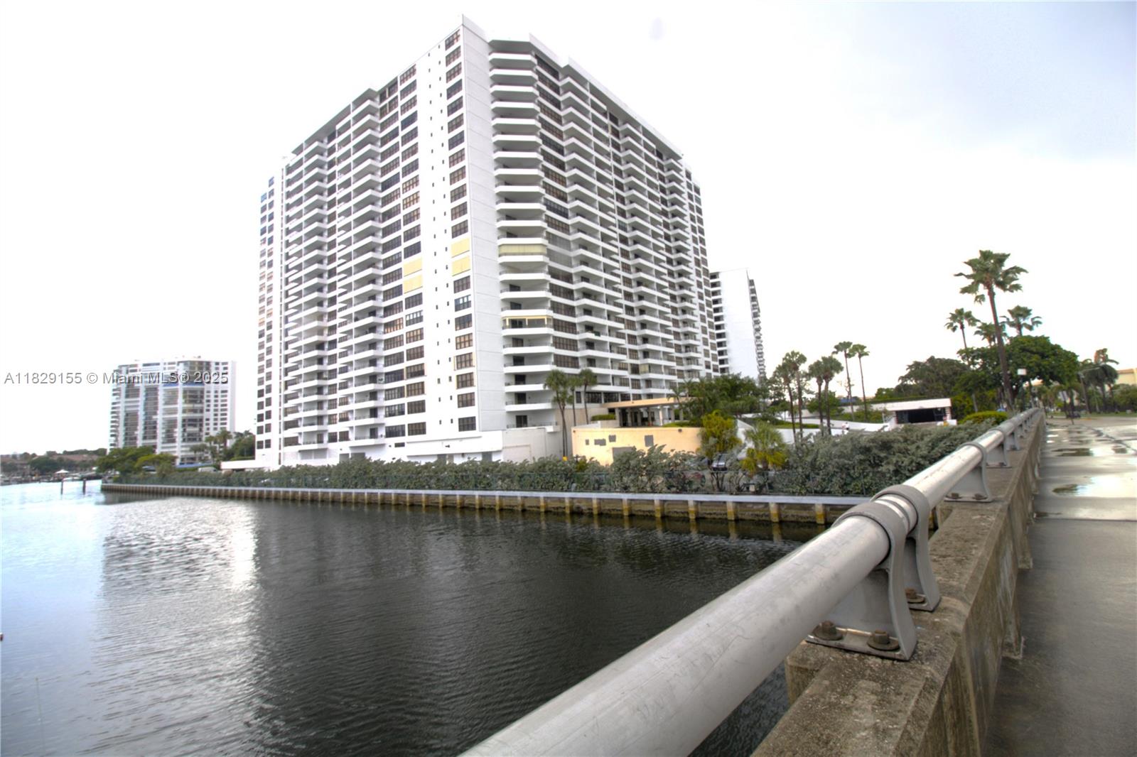 OLYMPUS CONDO PHASE - Residential