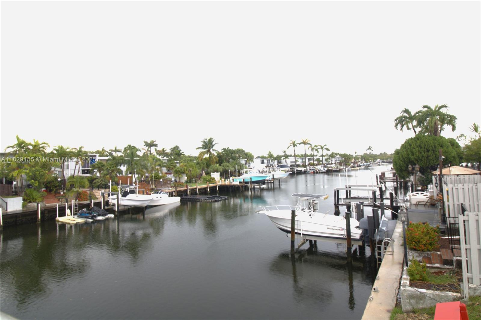 OLYMPUS CONDO PHASE - Residential