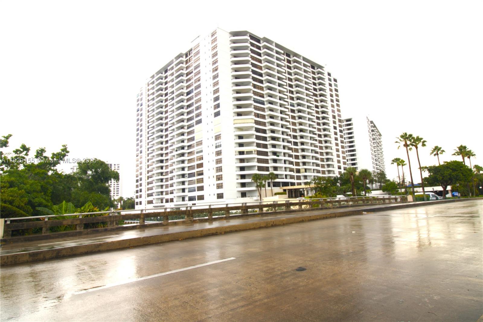 OLYMPUS CONDO PHASE - Residential