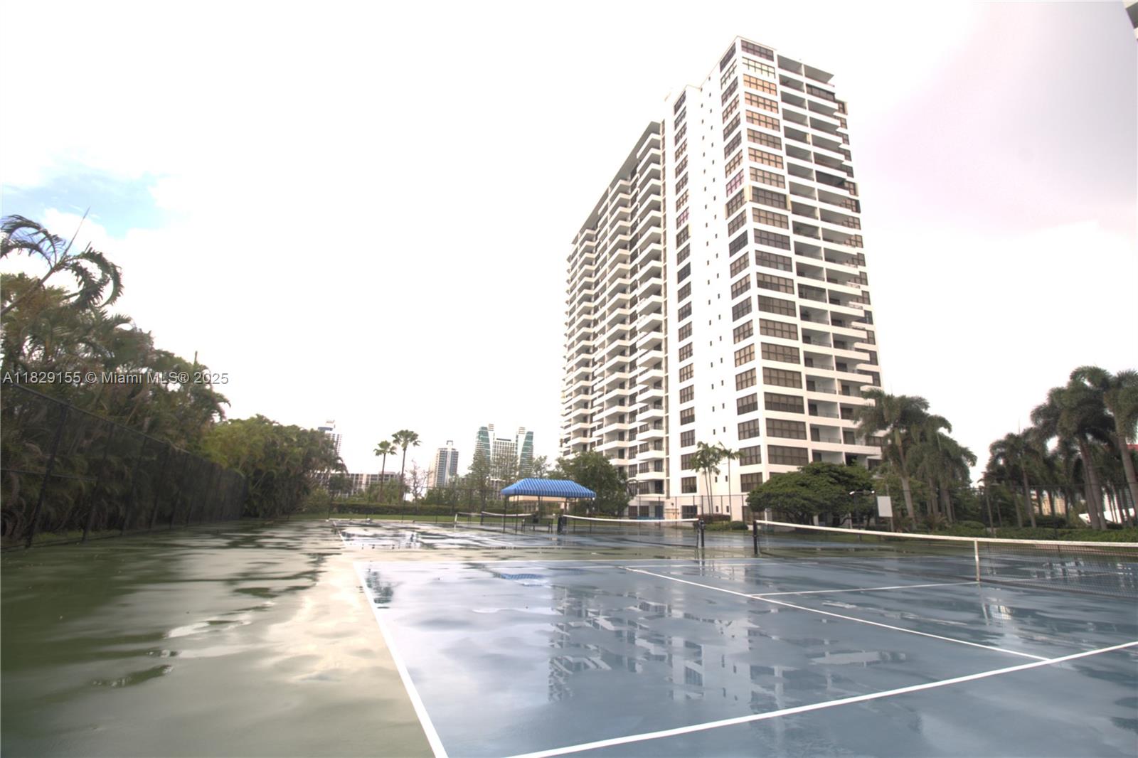 OLYMPUS CONDO PHASE - Residential