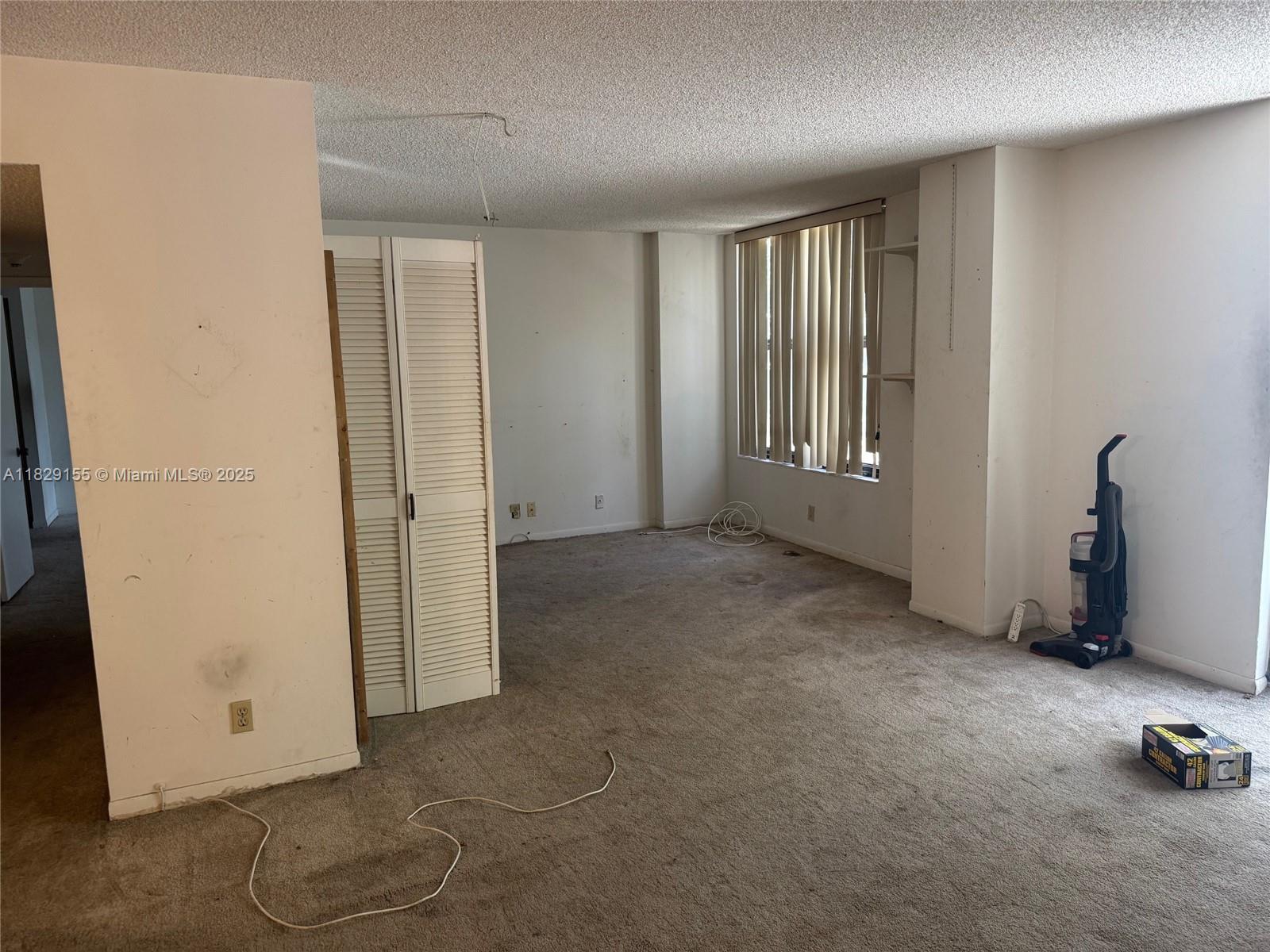 2500 Parkview Dr 312