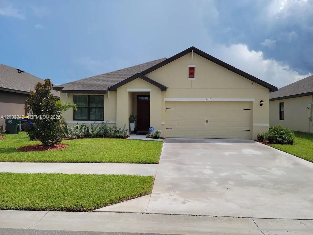Photo of 5517 Amusement Ave, Fort Pierce, FL 34947 (MLS # A12003942)