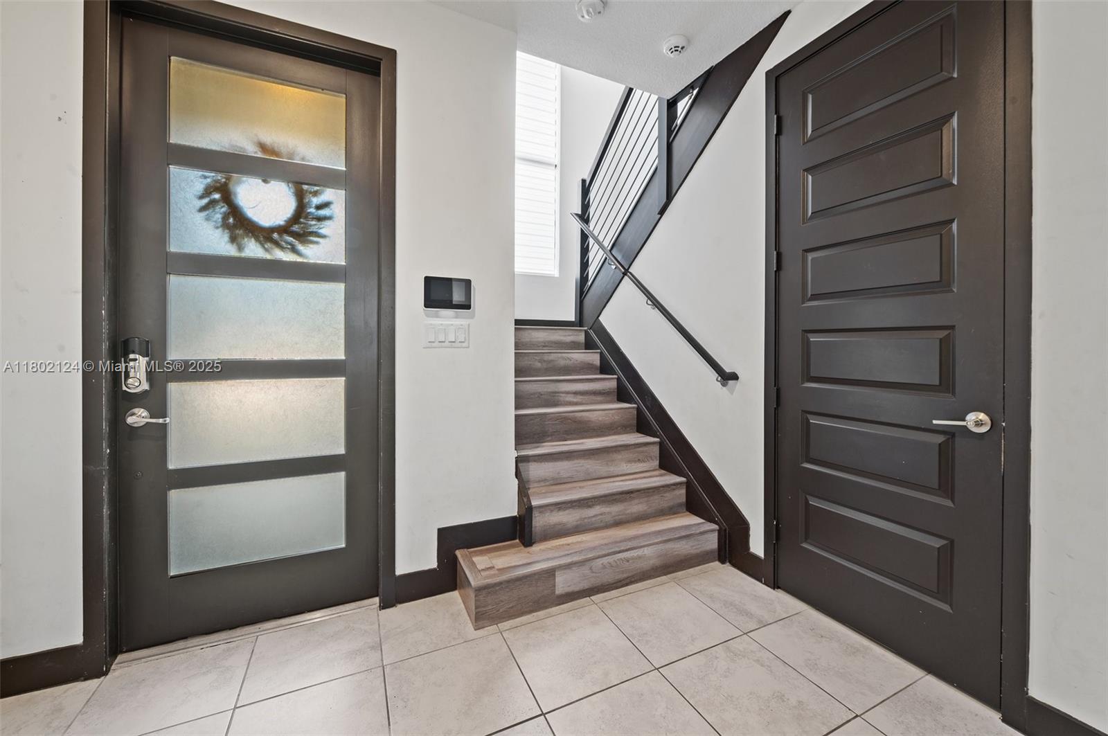 DUNNWOODY LAKE - Residential