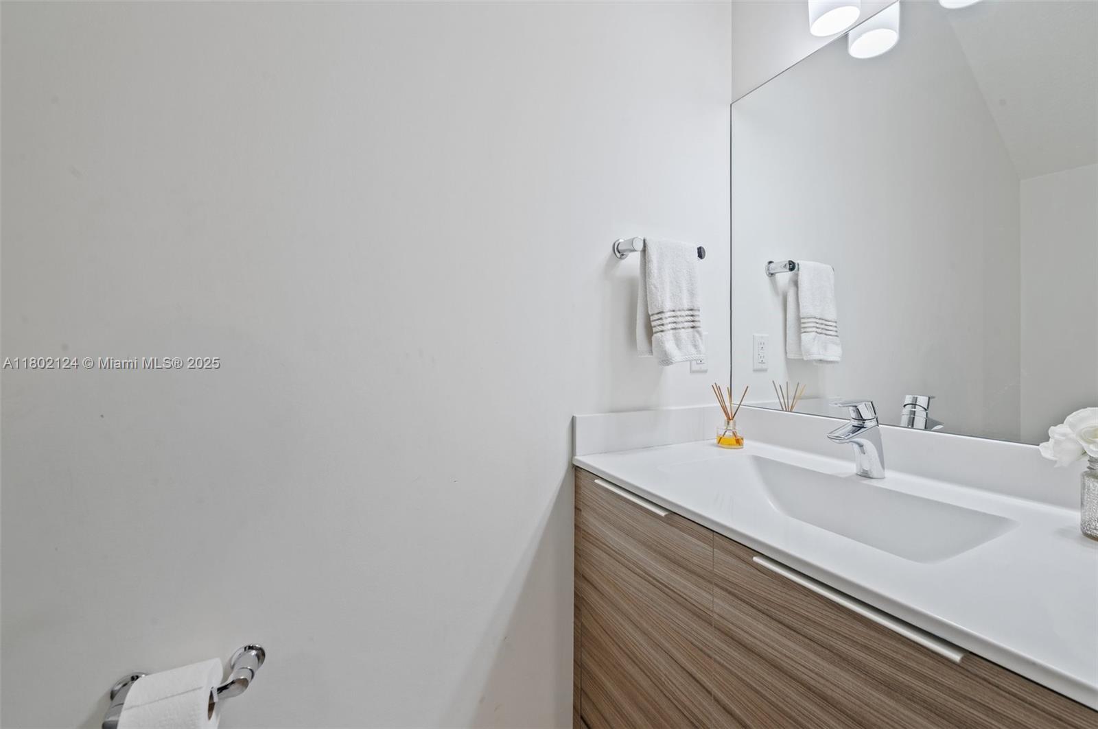 DUNNWOODY LAKE - Residential