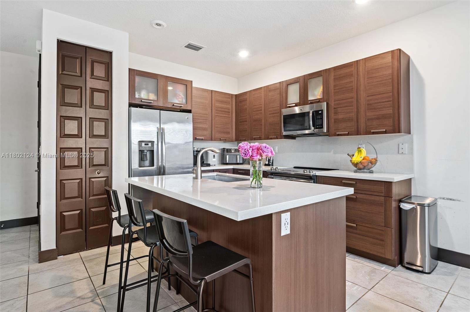 DUNNWOODY LAKE - Residential