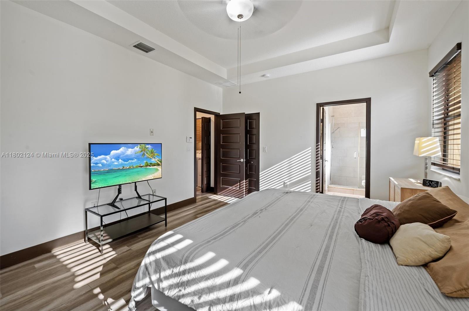 DUNNWOODY LAKE - Residential