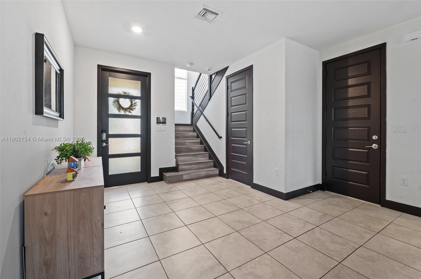 DUNNWOODY LAKE - Residential