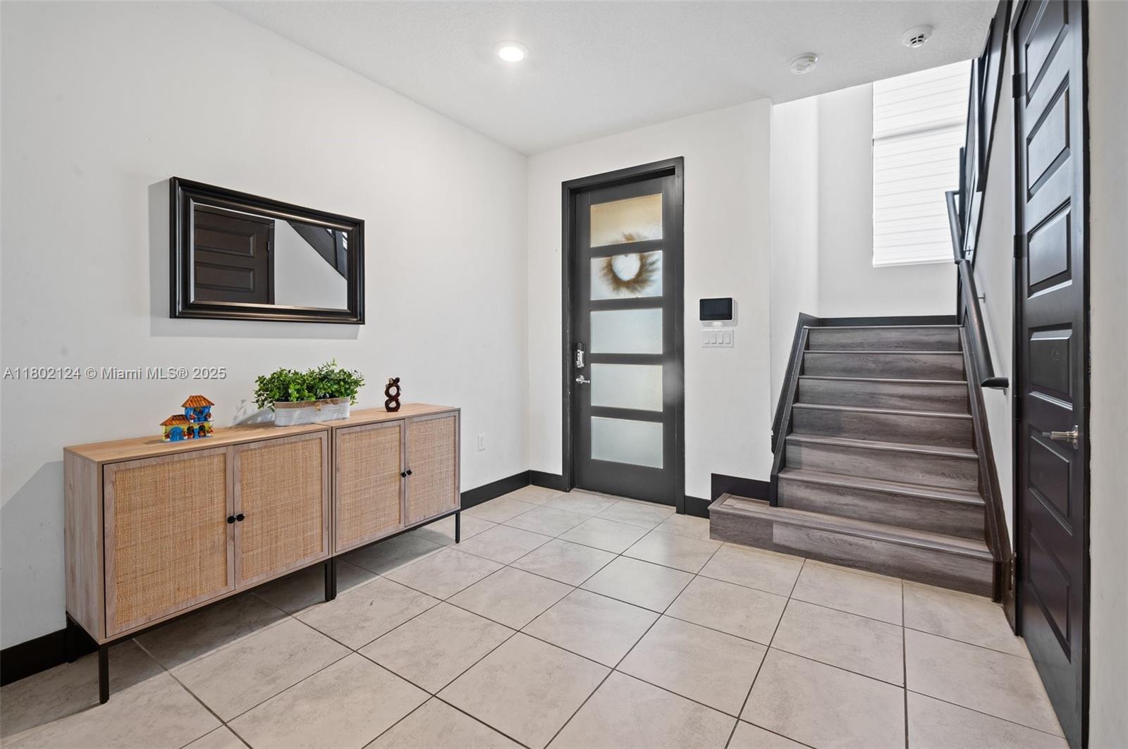 DUNNWOODY LAKE - Residential