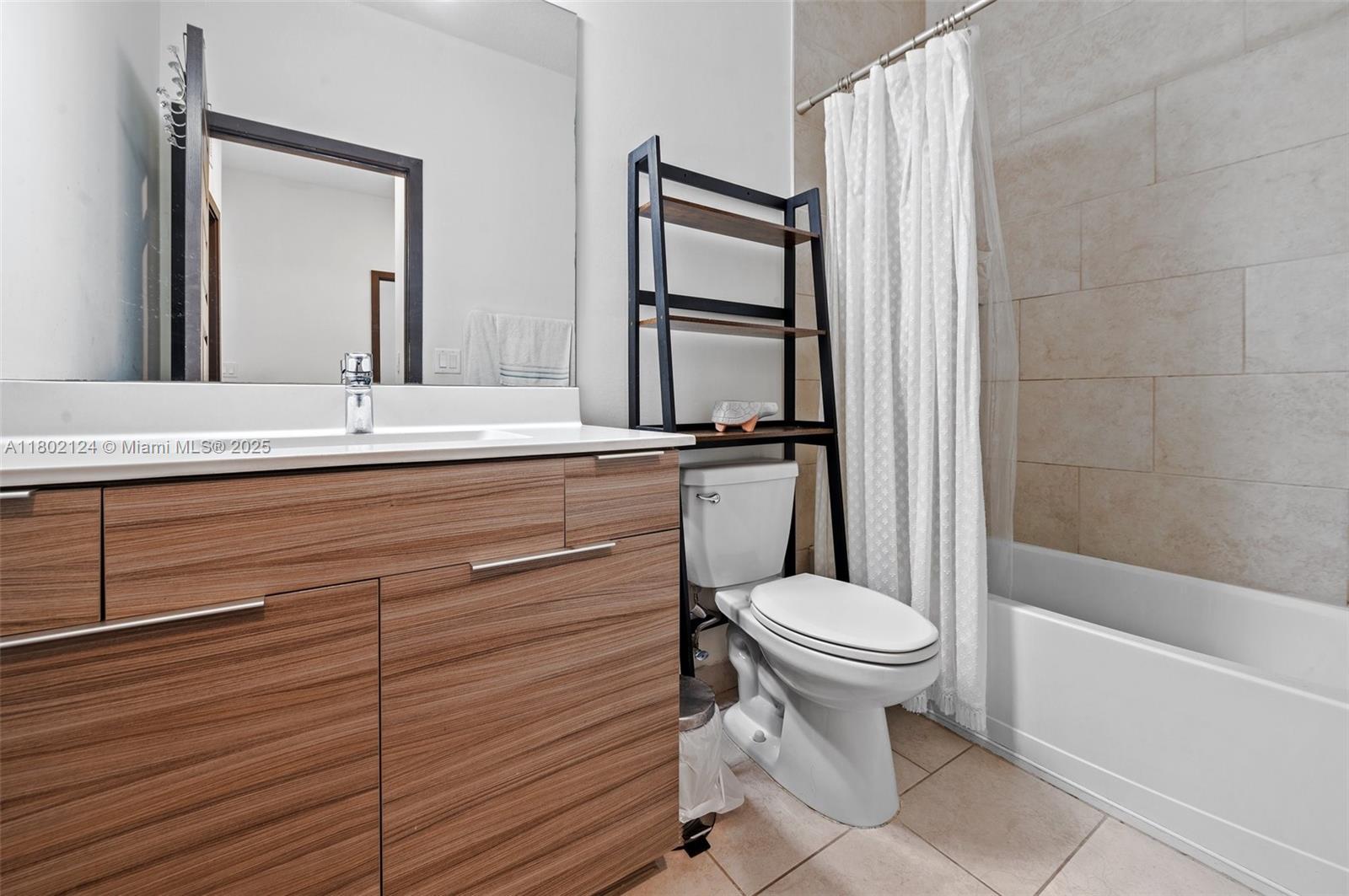 DUNNWOODY LAKE - Residential