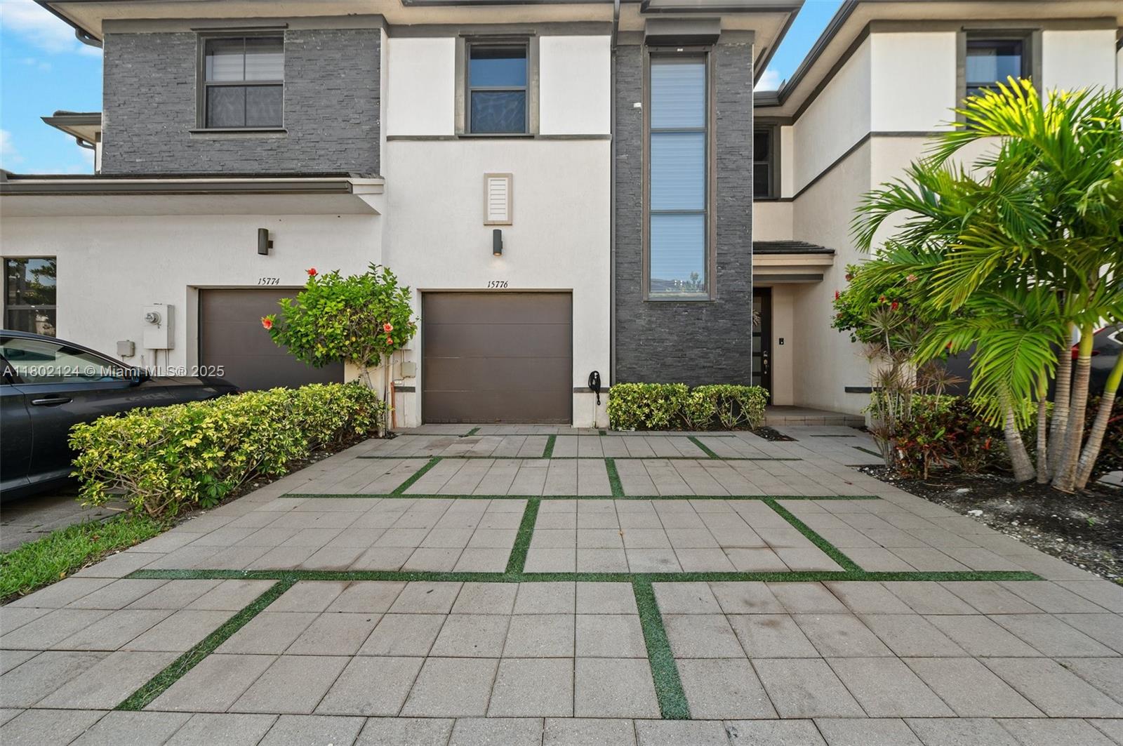 DUNNWOODY LAKE - Residential