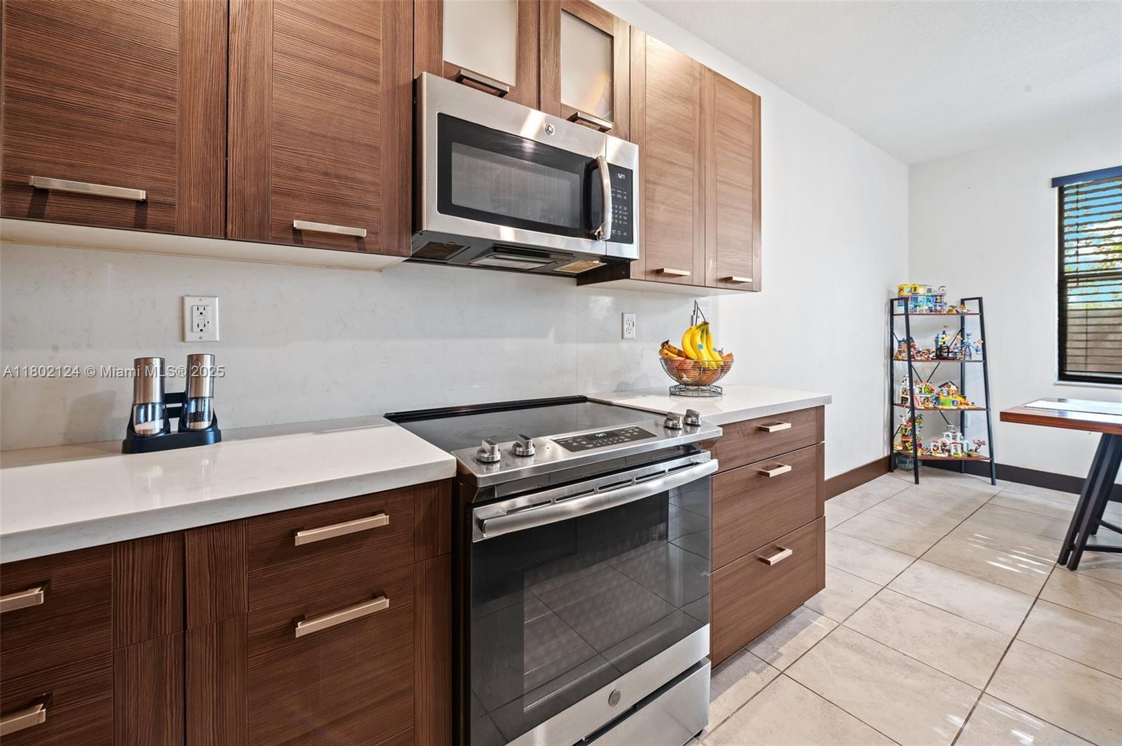 DUNNWOODY LAKE - Residential