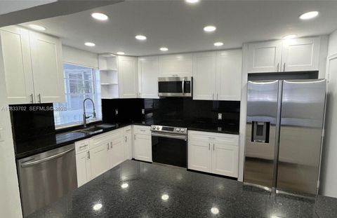 1020 Meridian Ave 201 Miami Beach FL 33139