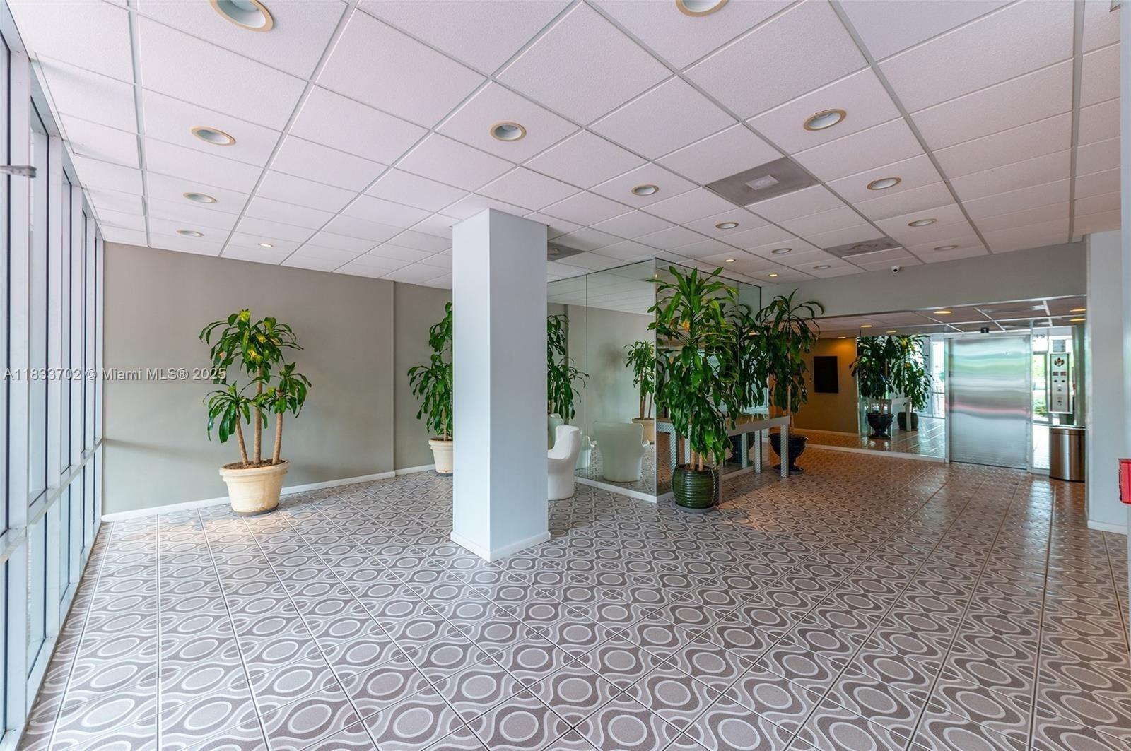 ADMIRAL TOWERS CONDO - Residential