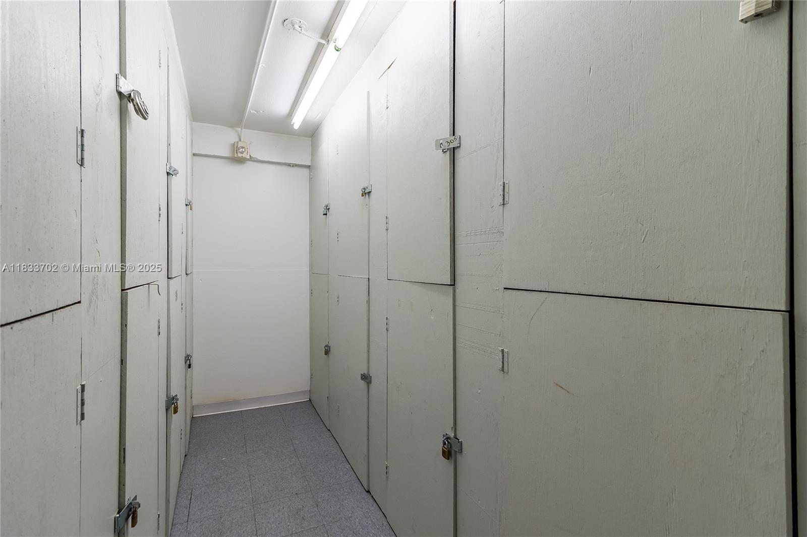 ADMIRAL TOWERS CONDO - Residential