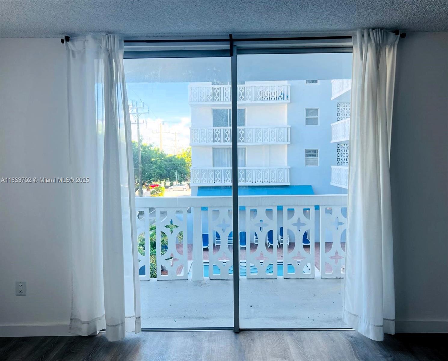 ADMIRAL TOWERS CONDO - Residential