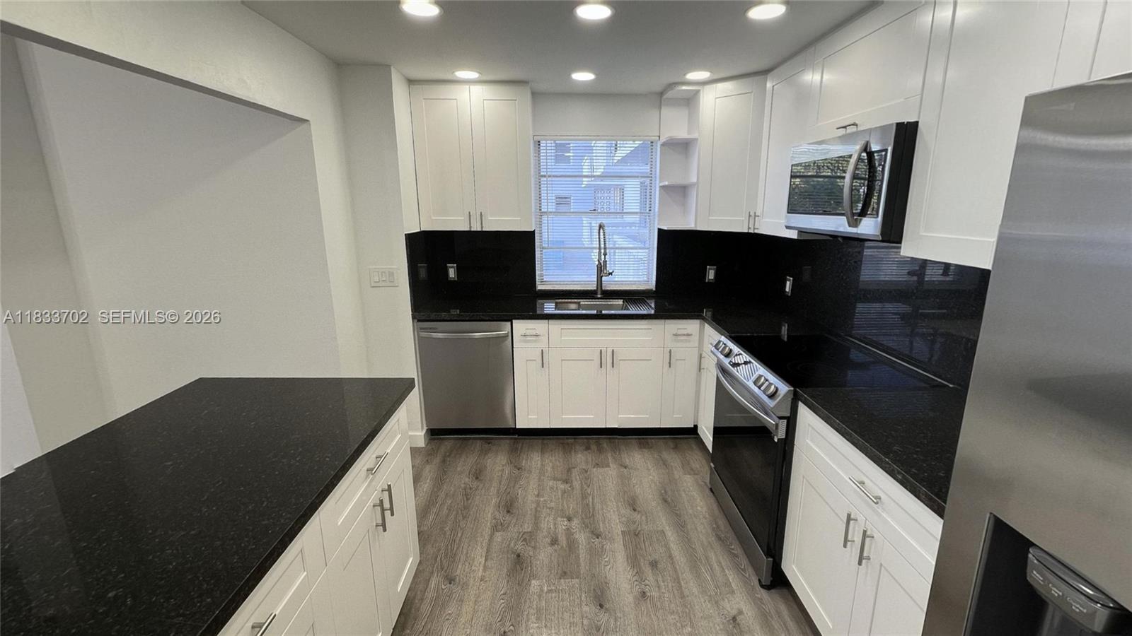 ADMIRAL TOWERS CONDO - Residential