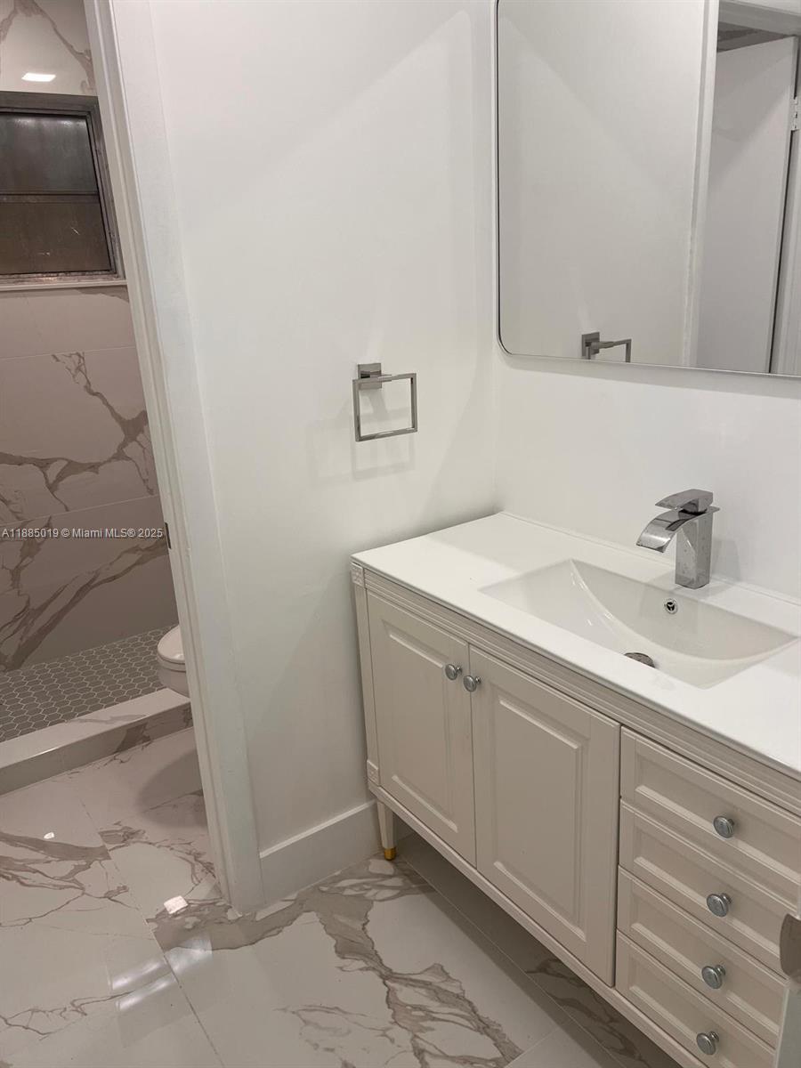 PALM SPRINGS ESTS 11TH AD - Residential Lease
