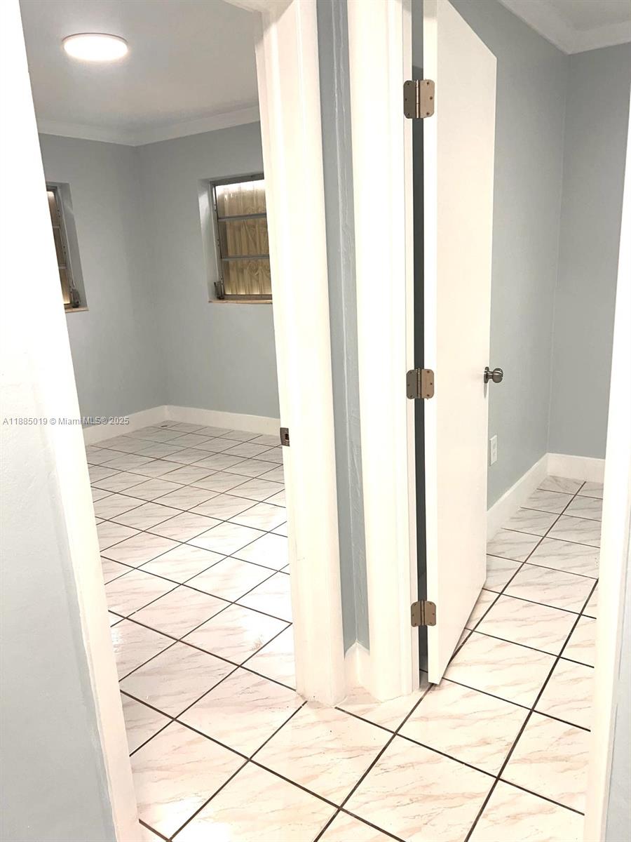PALM SPRINGS ESTS 11TH AD - Residential Lease