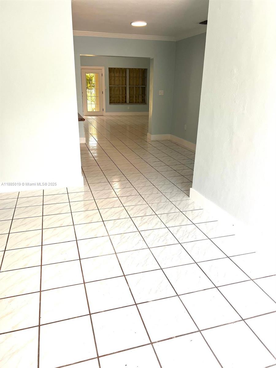 PALM SPRINGS ESTS 11TH AD - Residential Lease