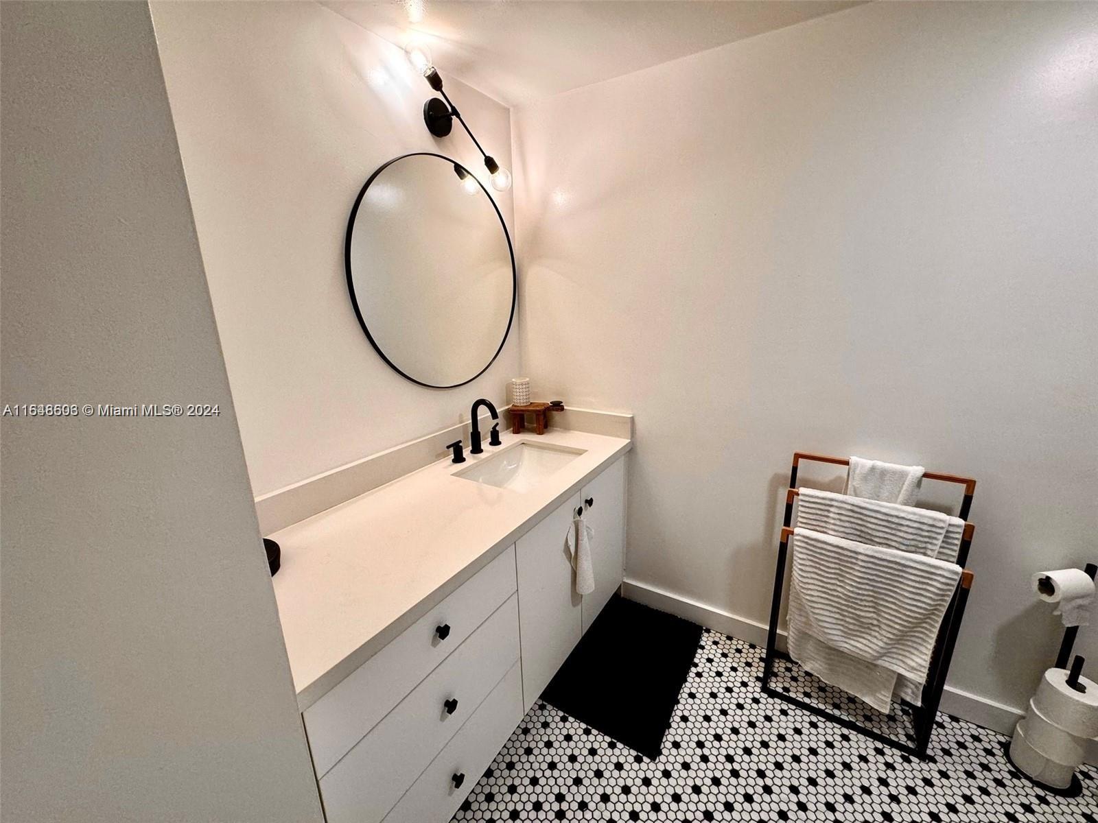 CHANTILLY CONDO - Residential