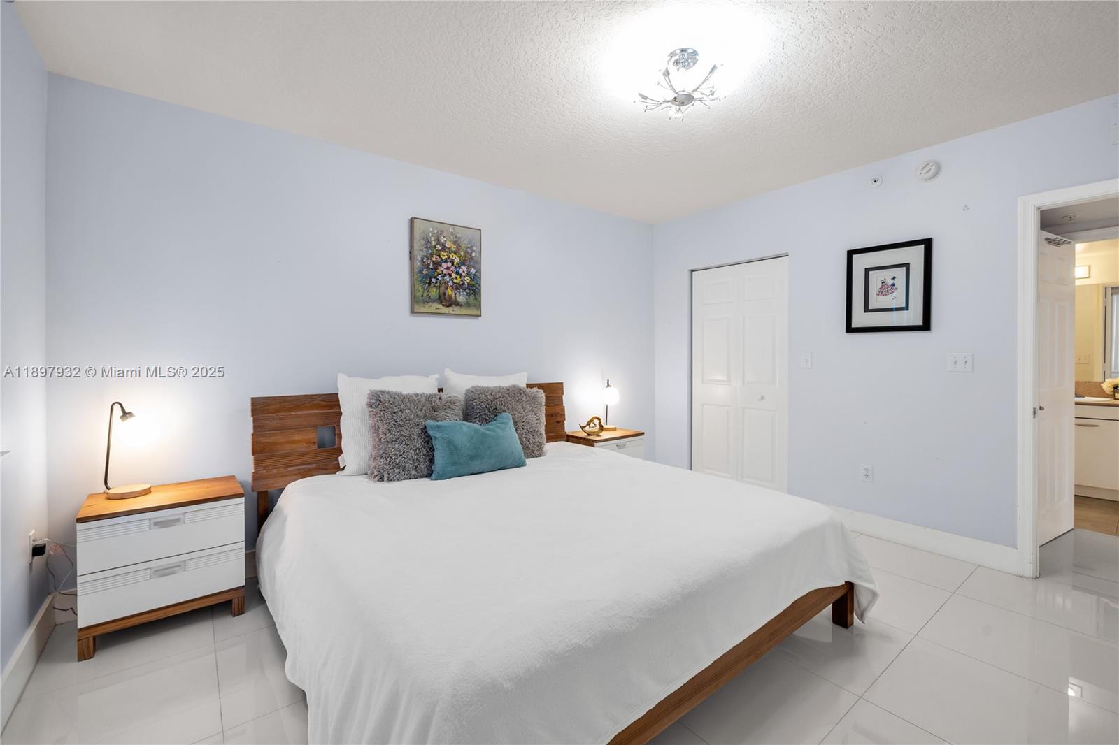 2080 OCEAN DRIVE CONDO - Residential Lease