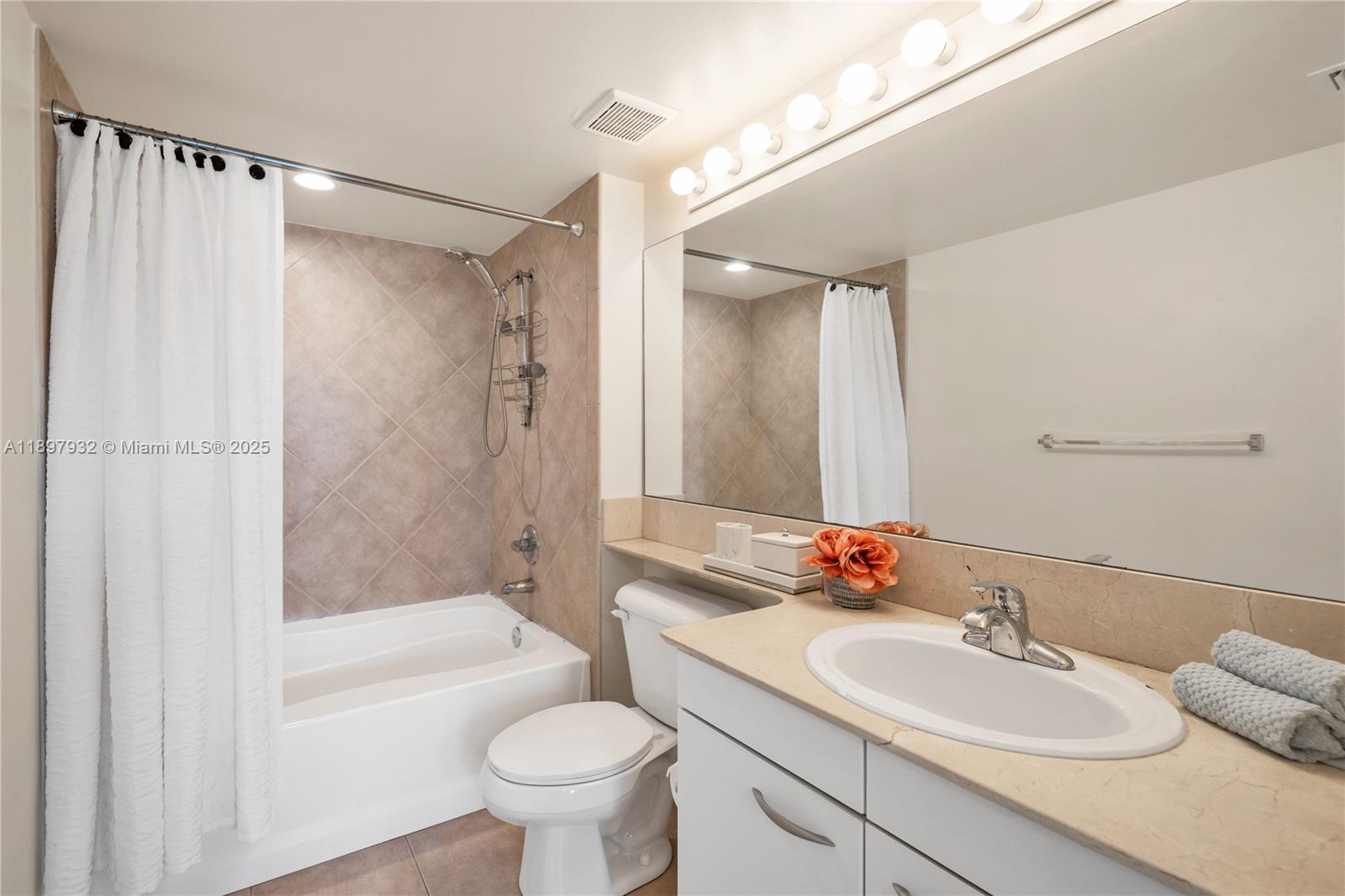 2080 OCEAN DRIVE CONDO - Residential Lease