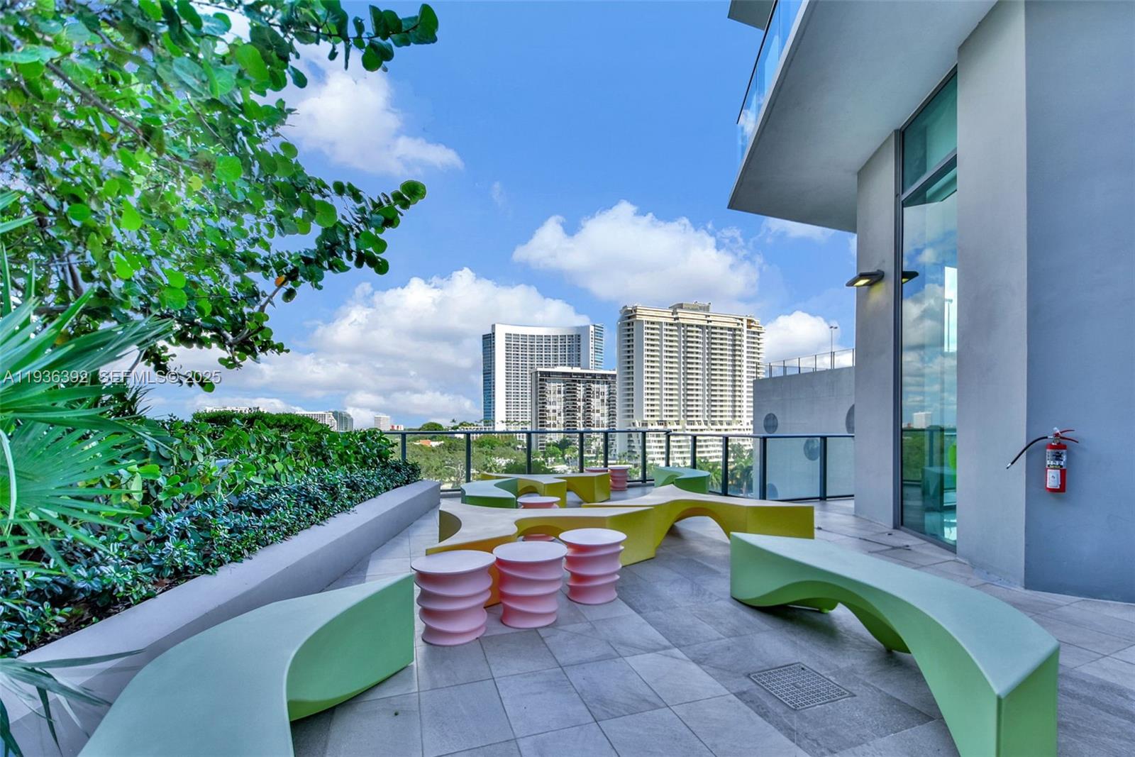 PARAISO BAYVIEWS CONDO - Residential