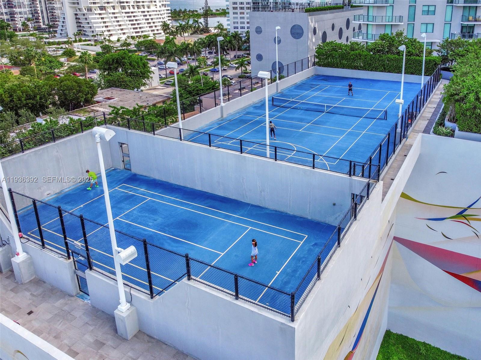 PARAISO BAYVIEWS CONDO - Residential