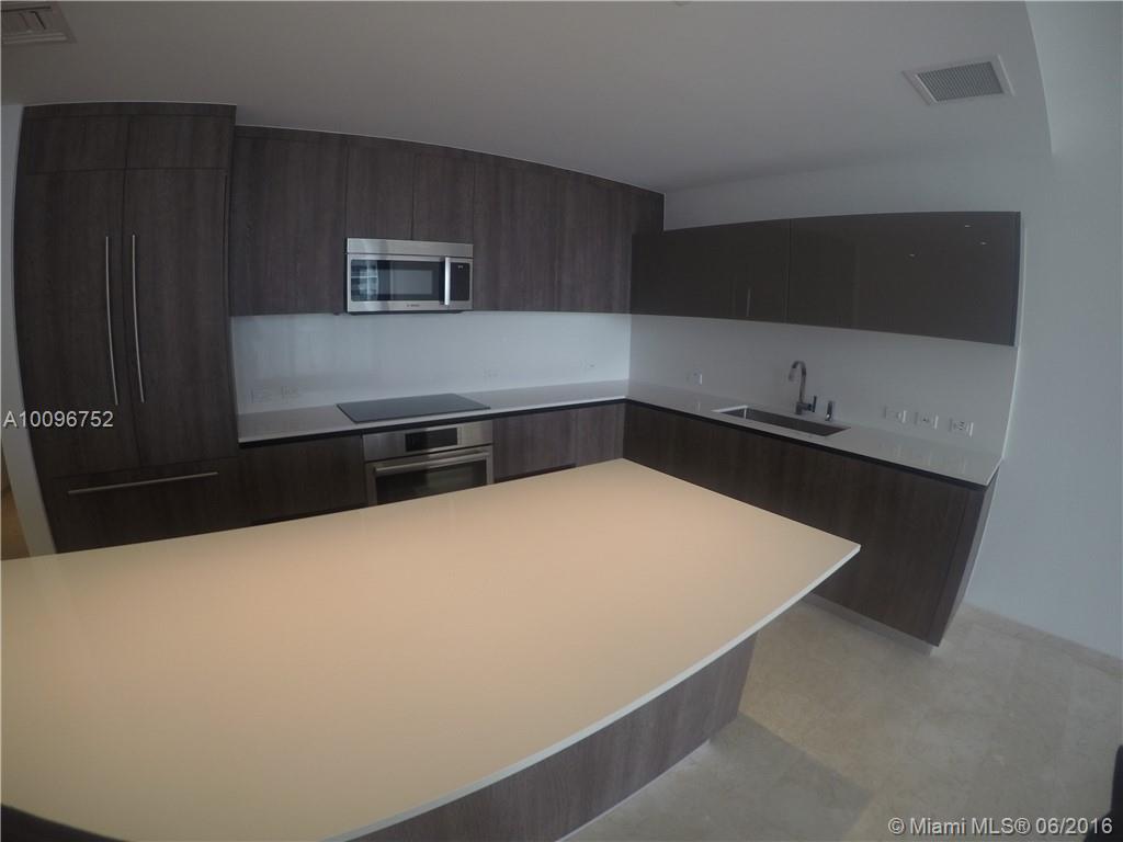REACH BRICKELL CITY CENTR - Residential Lease