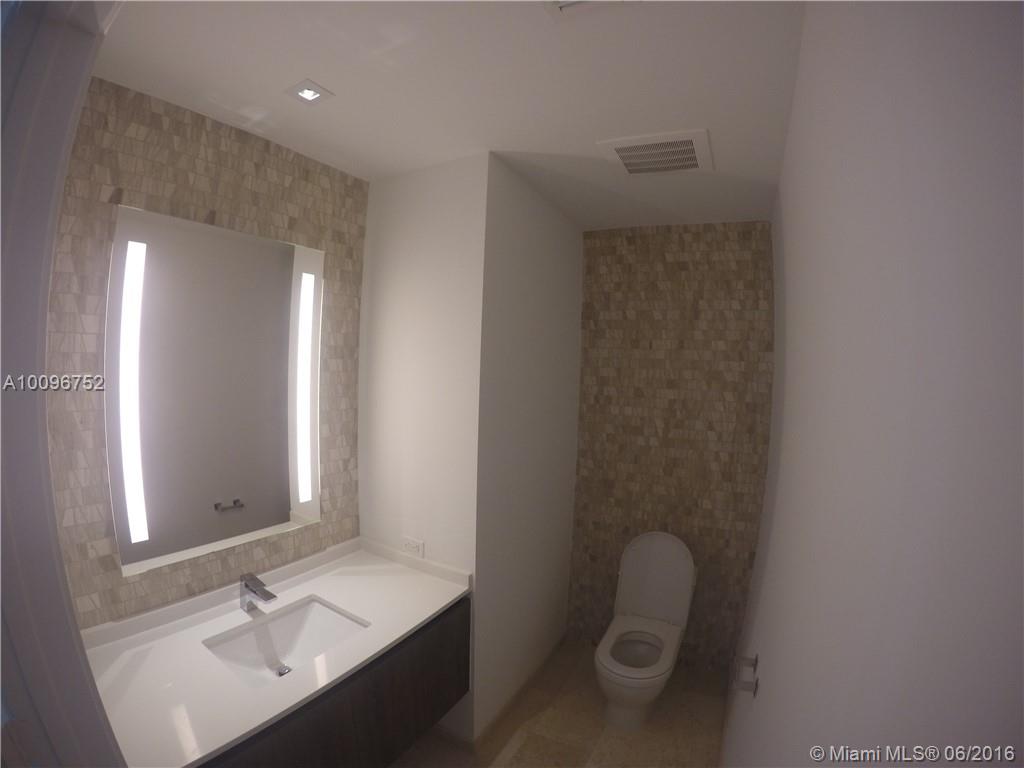 REACH BRICKELL CITY CENTR - Residential Lease