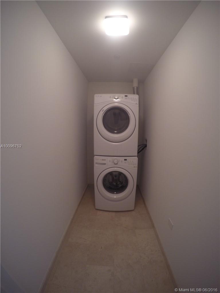 REACH BRICKELL CITY CENTR - Residential Lease