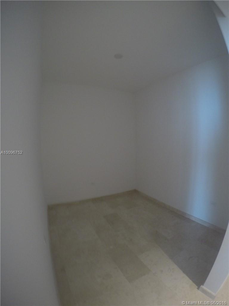 REACH BRICKELL CITY CENTR - Residential Lease