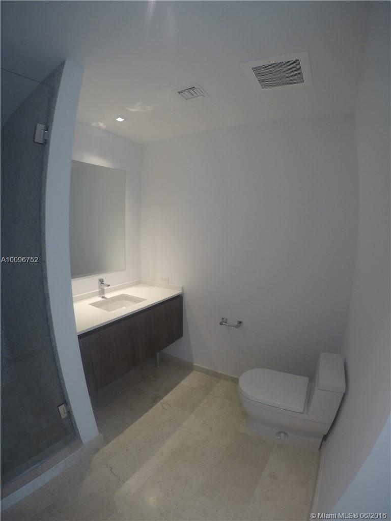 REACH BRICKELL CITY CENTR - Residential Lease