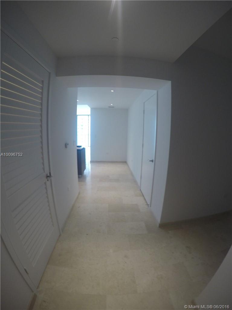 REACH BRICKELL CITY CENTR - Residential Lease