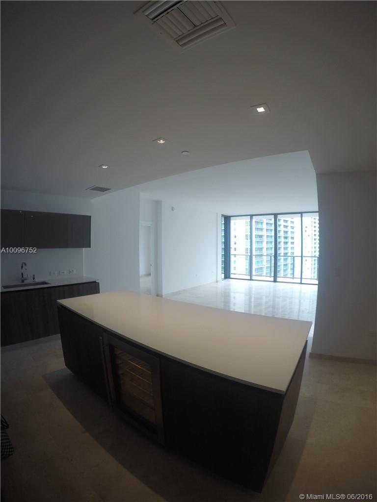 REACH BRICKELL CITY CENTR - Residential Lease